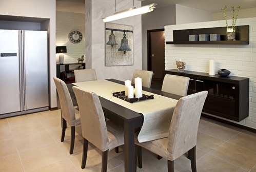 Mixing and matching is in when it comes to home decor - especially in the kitchen